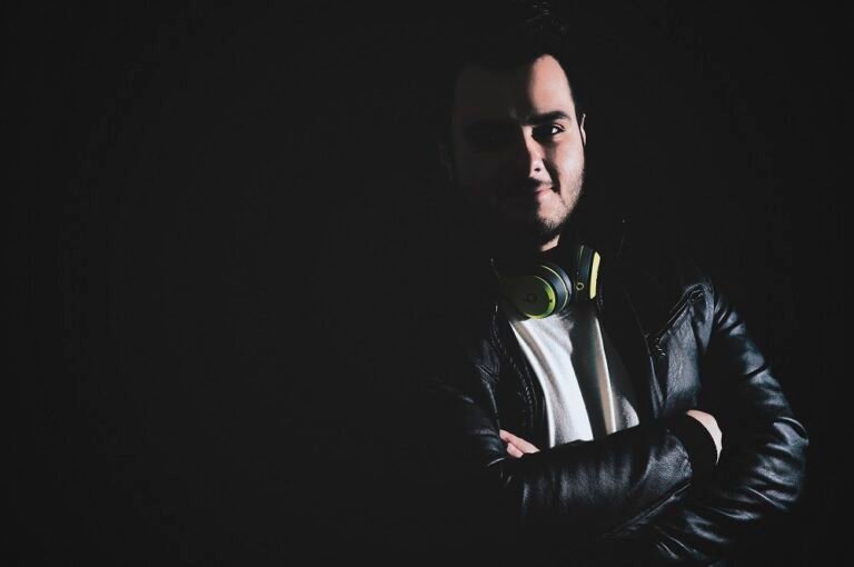 “Trying To Beat Darwin” è l’album di debutto di Future Mind