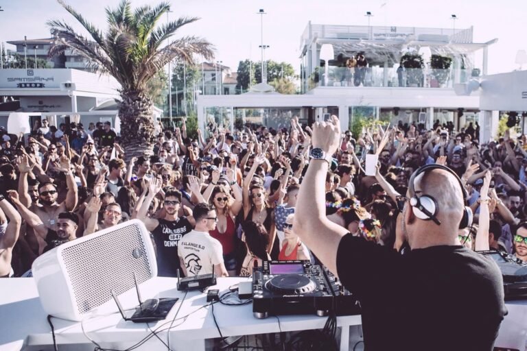 Samsara Beach – Riccione: beach party ogni sabato e domenica pomeriggio