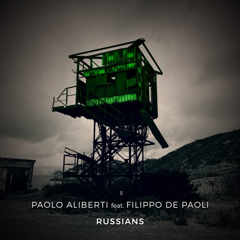 “Russians” è una cover e un invito alla pace