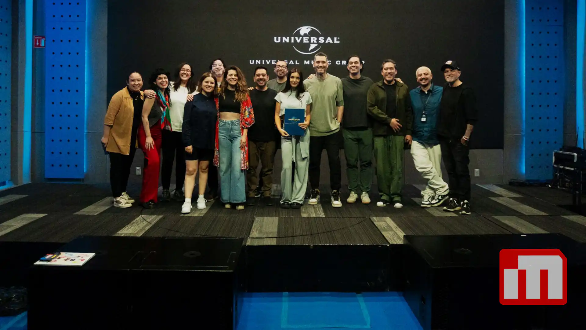 Elettra Lamborghini firma con Universal Music México